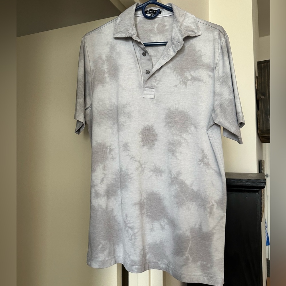 EUC (worn once) Asher Men’s Golf Shirt Size Small